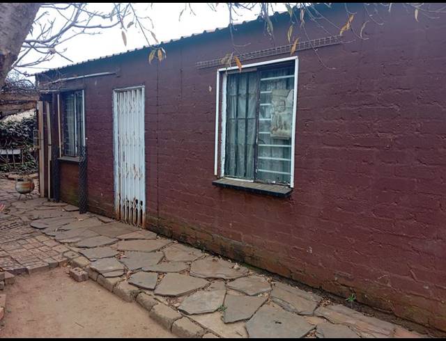 2 BEDROOM HOUSE FOR SALE IN PALM RIDGE